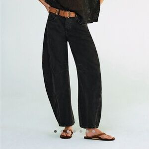 We The Free Good Luck Mid Rise Barrel Jeans in Soundwave